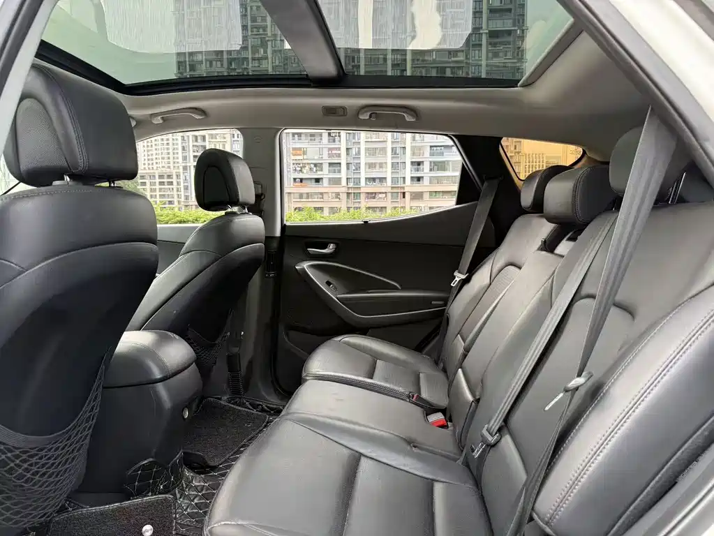 Hyundai Santa Fe — миниатюра 6