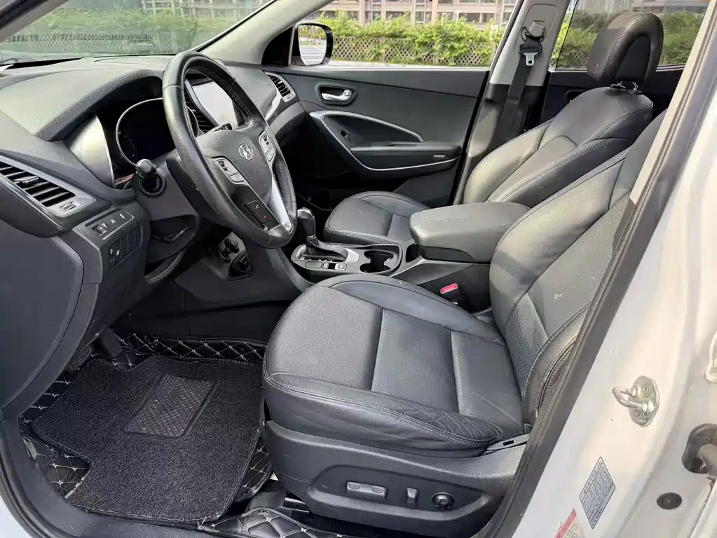Hyundai Santa Fe — миниатюра 4