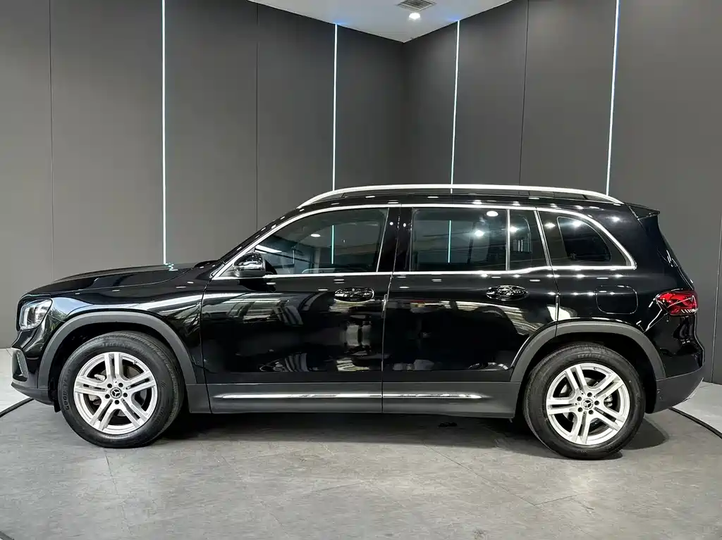 Mercedes-Benz GLB — миниатюра 4
