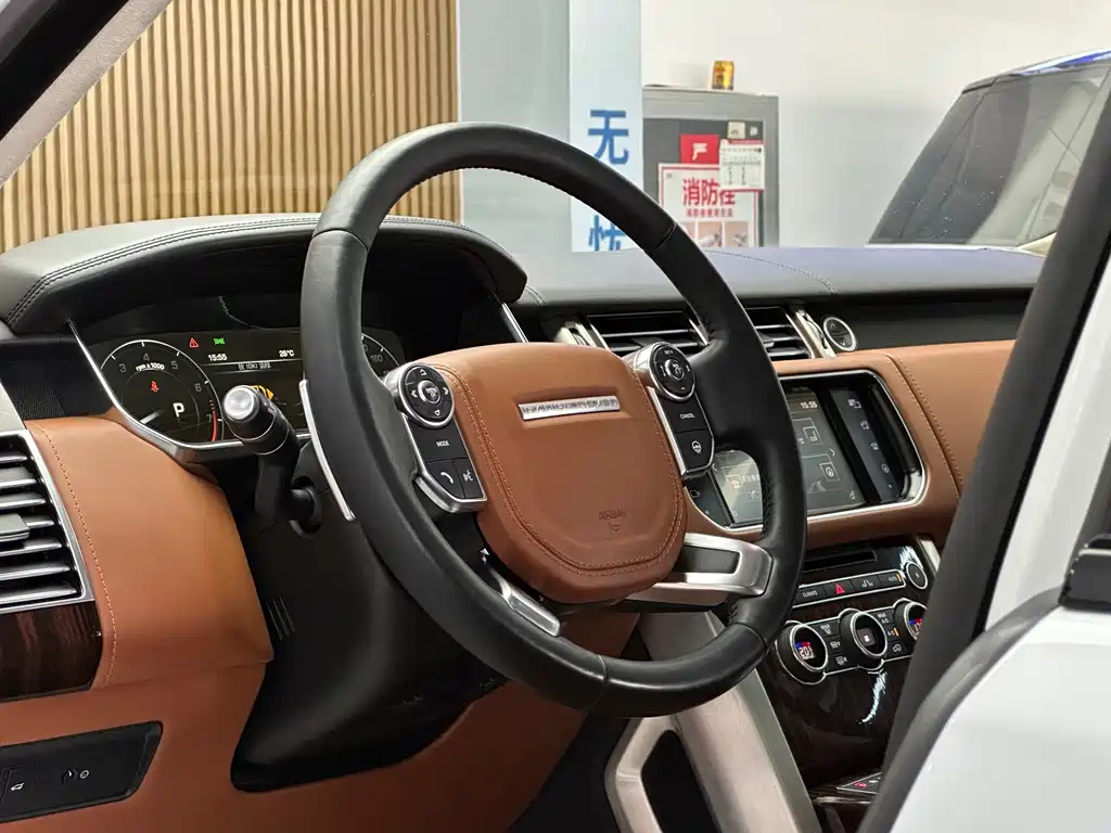 Land Rover Range Rover — миниатюра 9