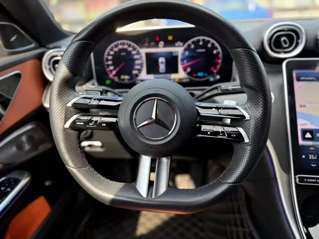 Mercedes-Benz C-Class — миниатюра 10