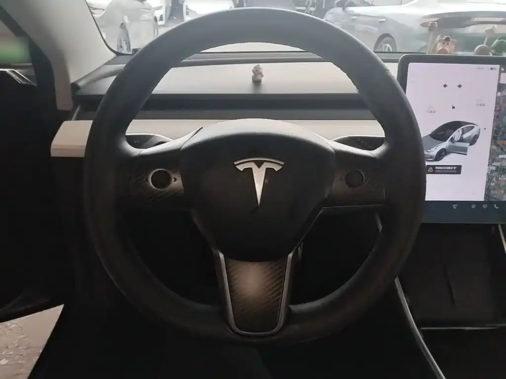 Tesla Model 3 — фотографии объявления, Фото 11