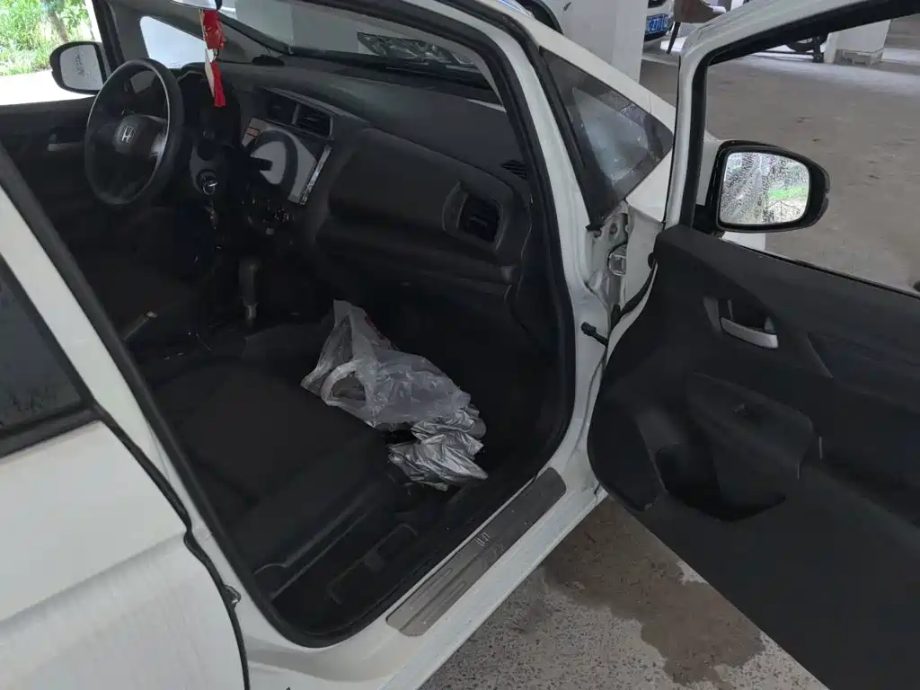 Honda Fit — миниатюра 18