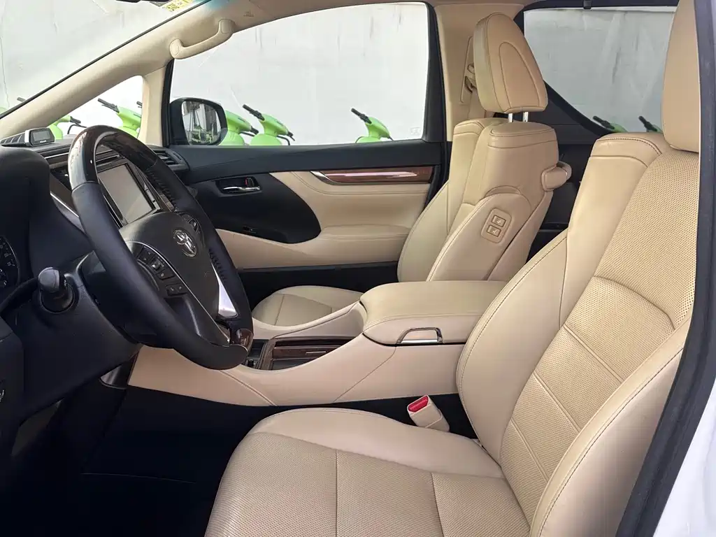 Toyota Alphard 2015 3.5L Luxury