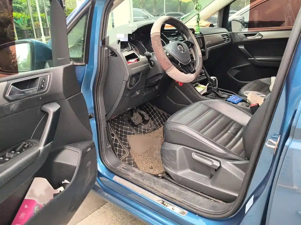 Volkswagen Touran — миниатюра 14