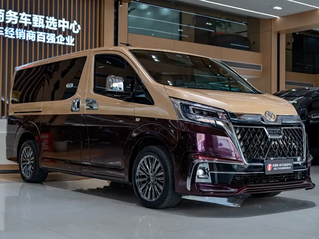 Toyota Hiace — миниатюра 3