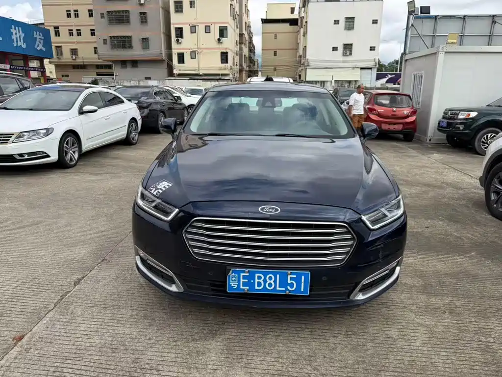 Ford Taurus