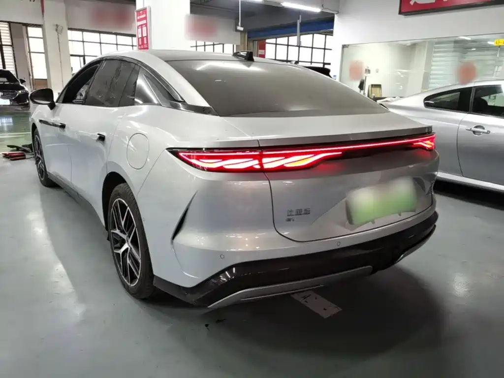BYD Han L — миниатюра 5
