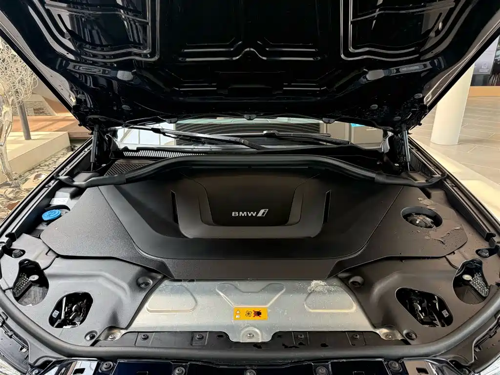 BMW iX3 — миниатюра 13