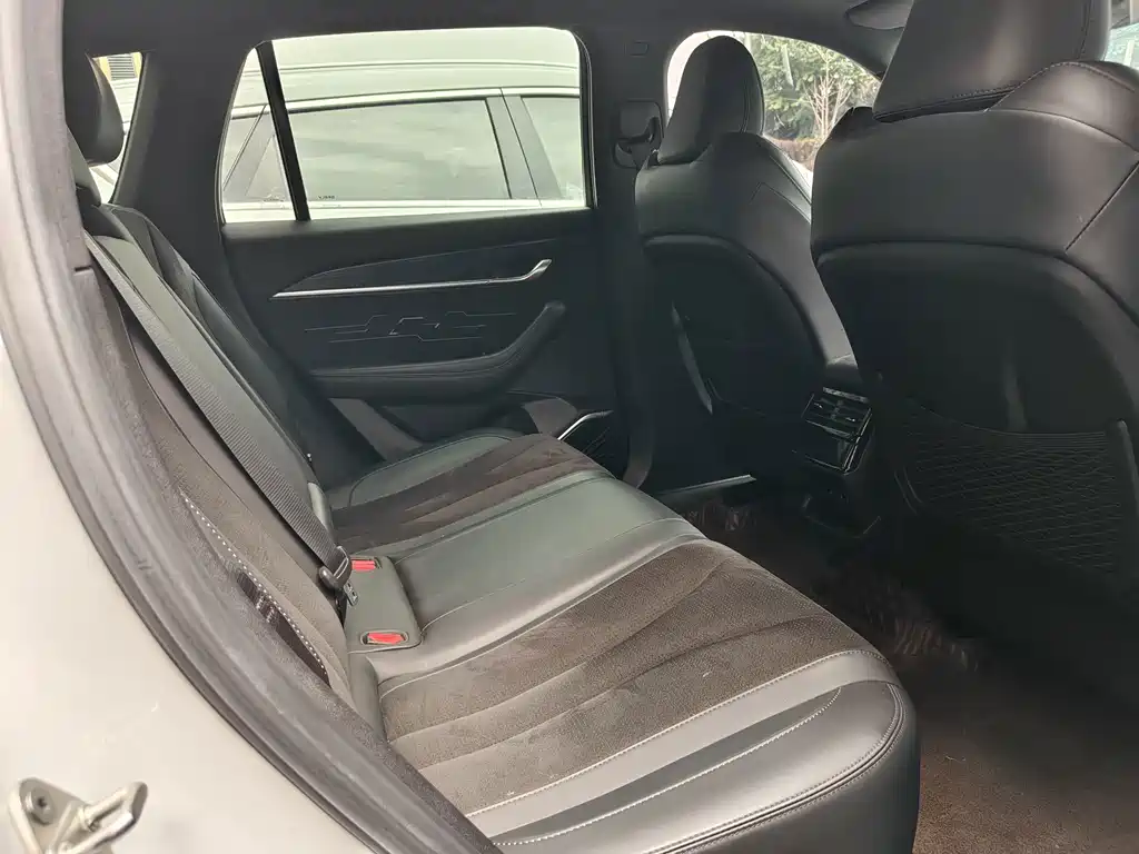 Geely Xingyue L — миниатюра 10