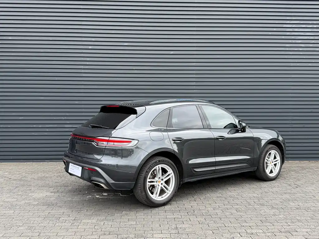 Porsche Macan — миниатюра 4