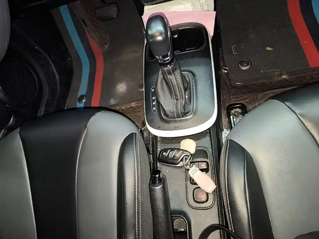 Roewe Clever — миниатюра 14