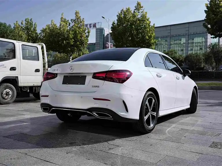 Mercedes-Benz A-Class — миниатюра 11