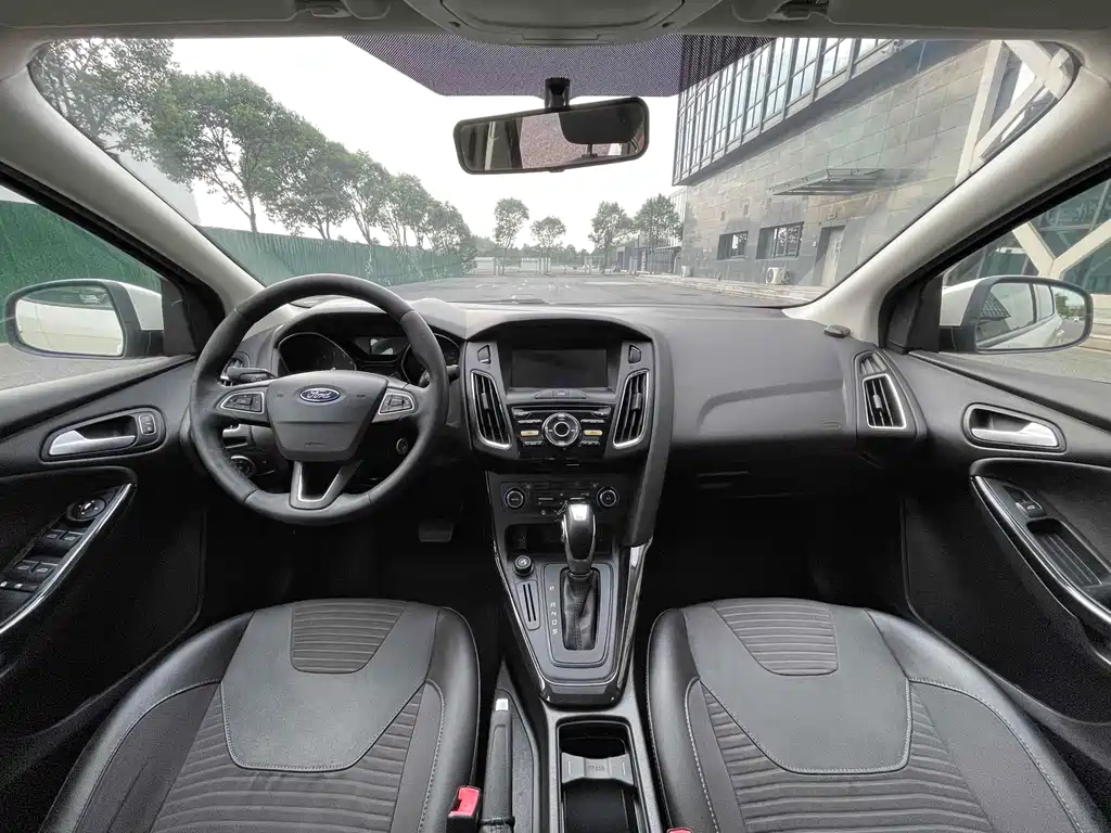 Ford Focus — миниатюра 8