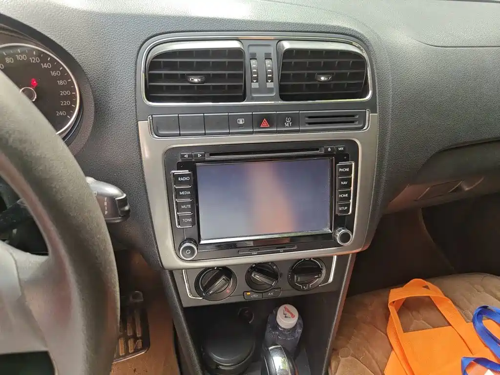 Volkswagen Polo — миниатюра 9