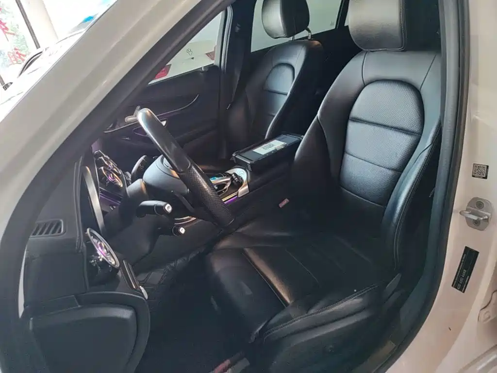 Mercedes-Benz C-Class — миниатюра 15