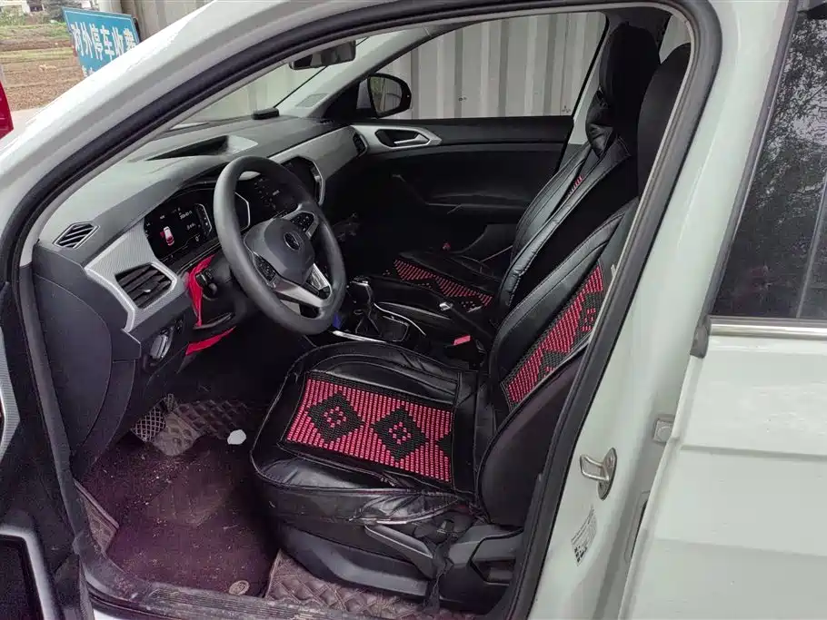 VOLKSWAGEN EXPLORING THE SHADOW