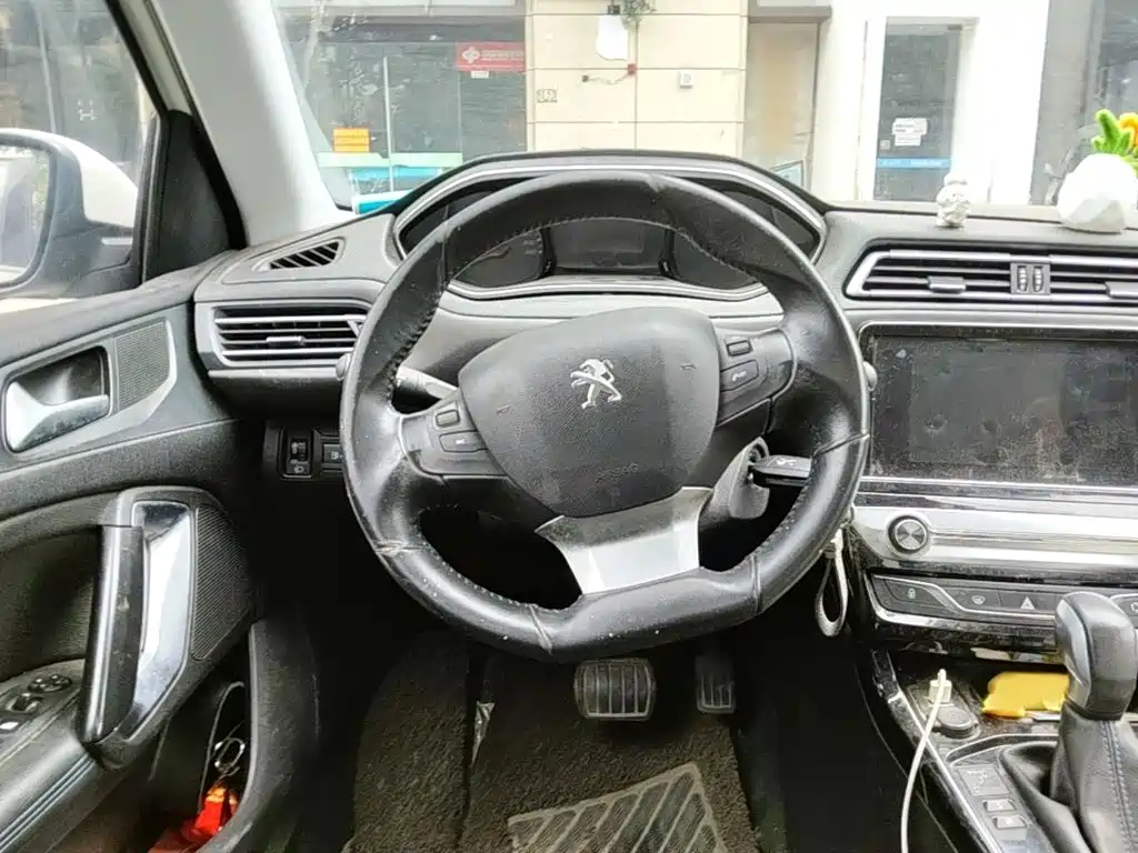 Peugeot 308 — миниатюра 3