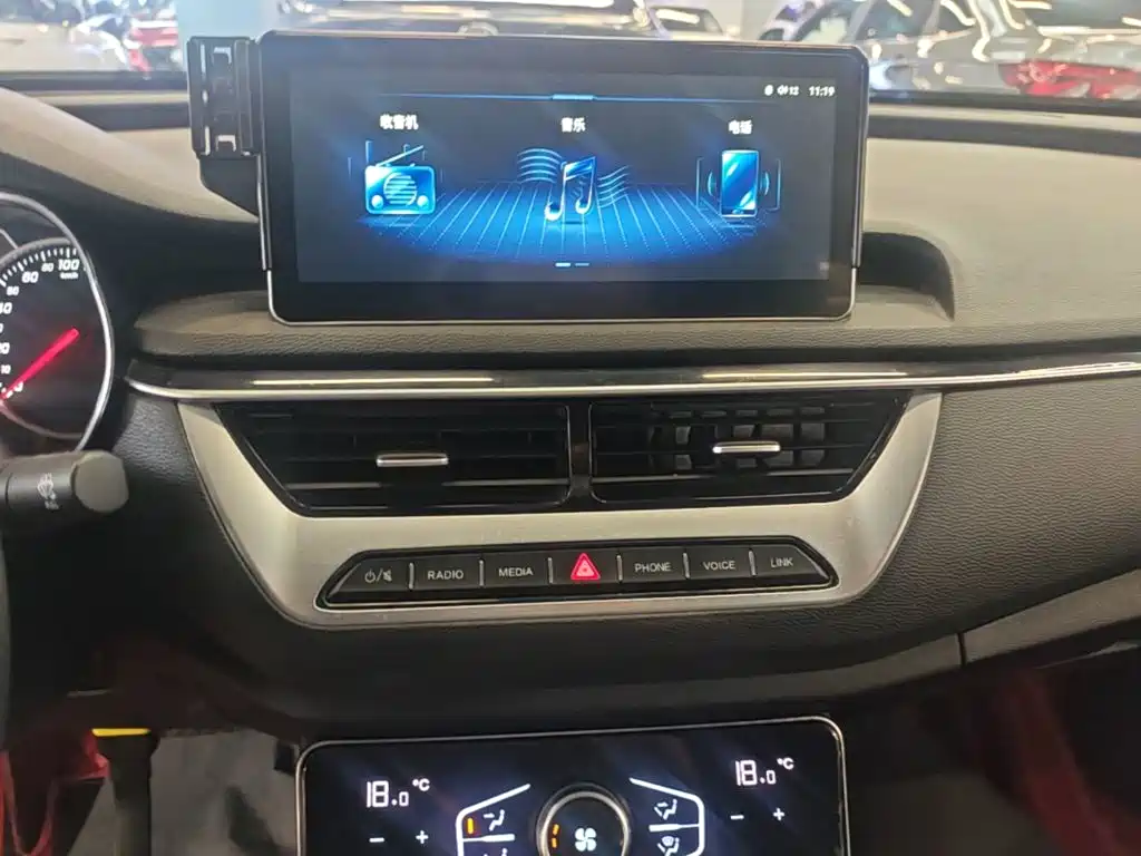 Hongqi Hongqi H5 — миниатюра 13