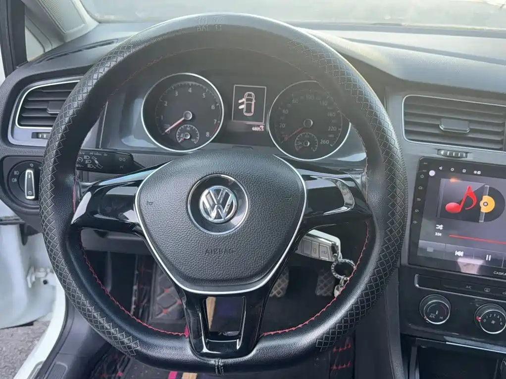 Volkswagen Golf — миниатюра 14