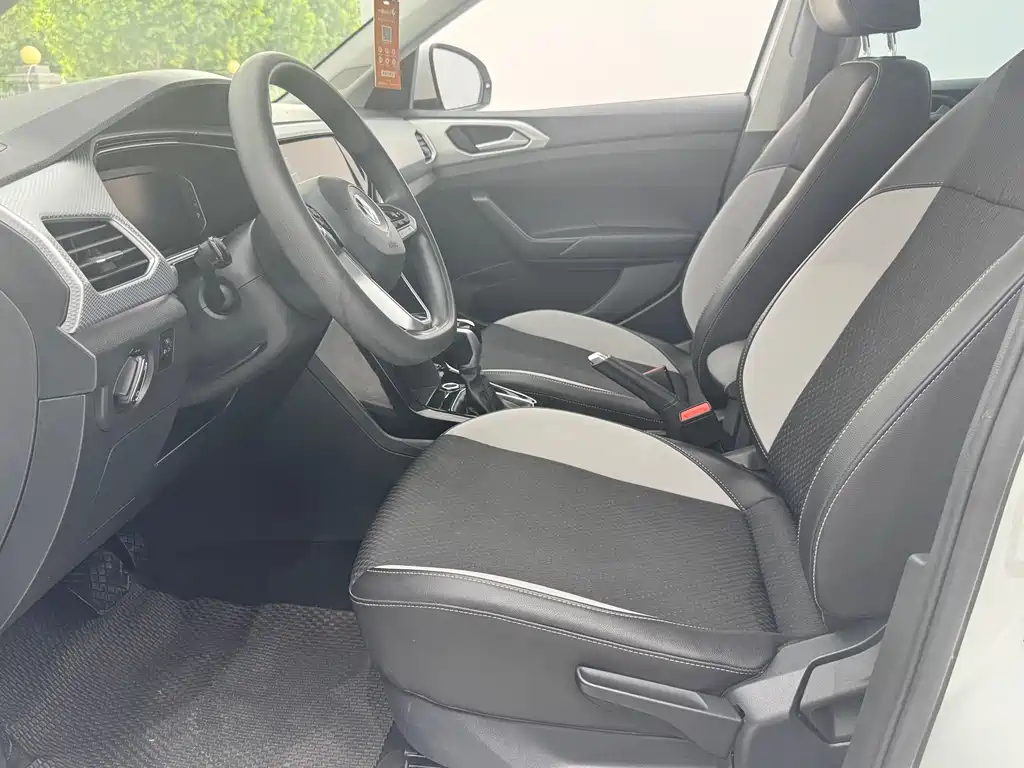 Volkswagen Tacqua 200TSI DSG Joy Connected Edition, фото 9