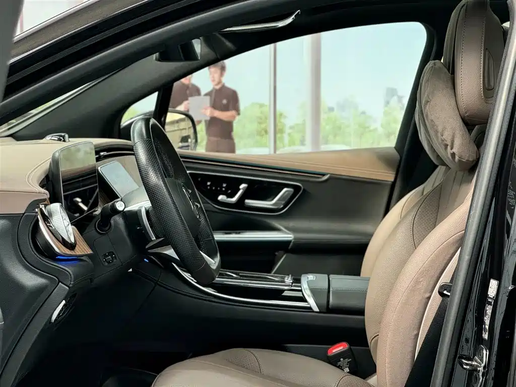 MERCEDES-BENZ EQE SUV