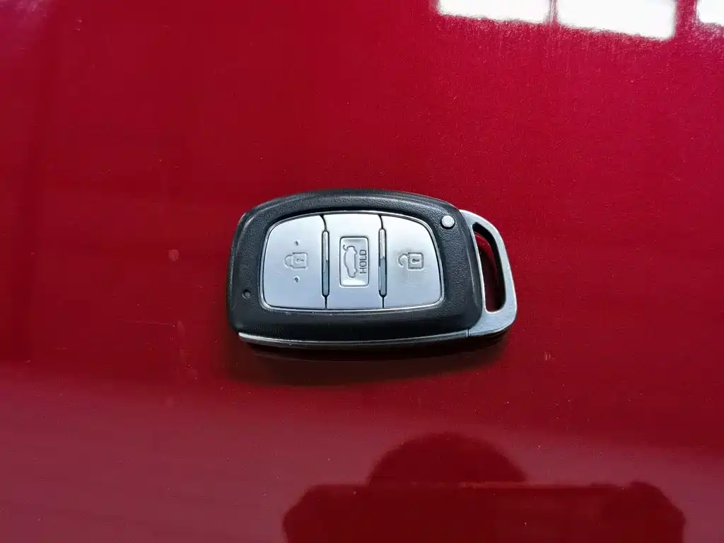 Hyundai Elantra — миниатюра 19