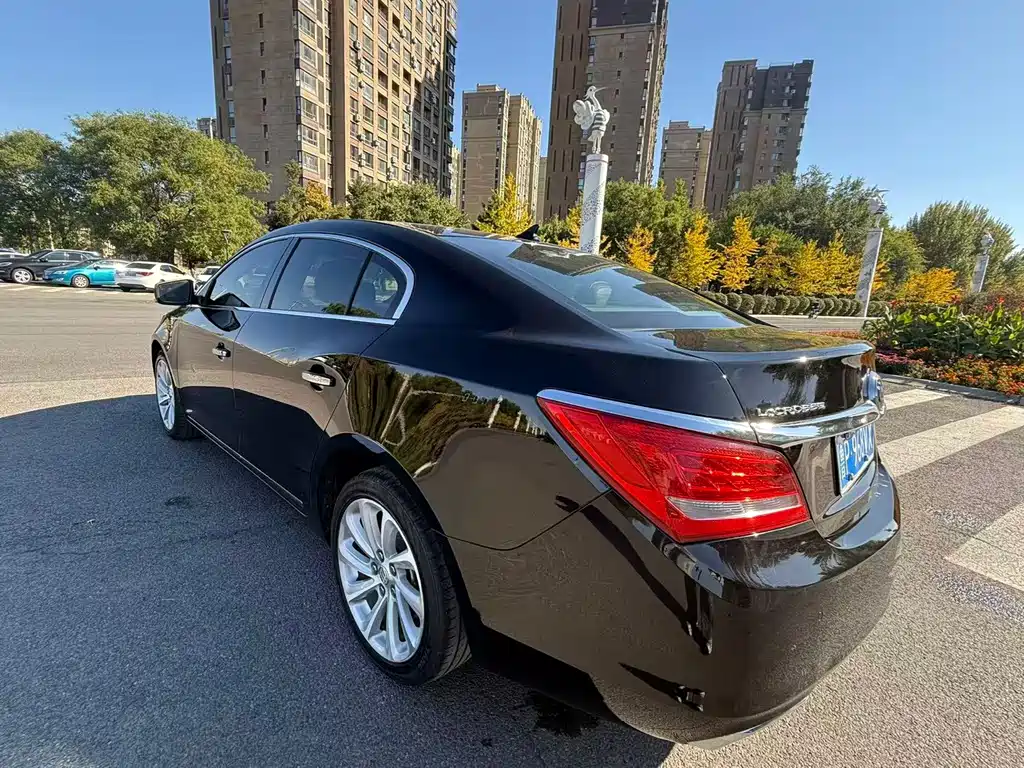 Buick LaCrosse — миниатюра 6