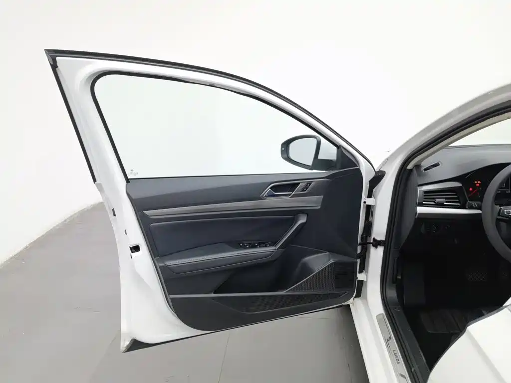 Volkswagen Lavida — миниатюра 8