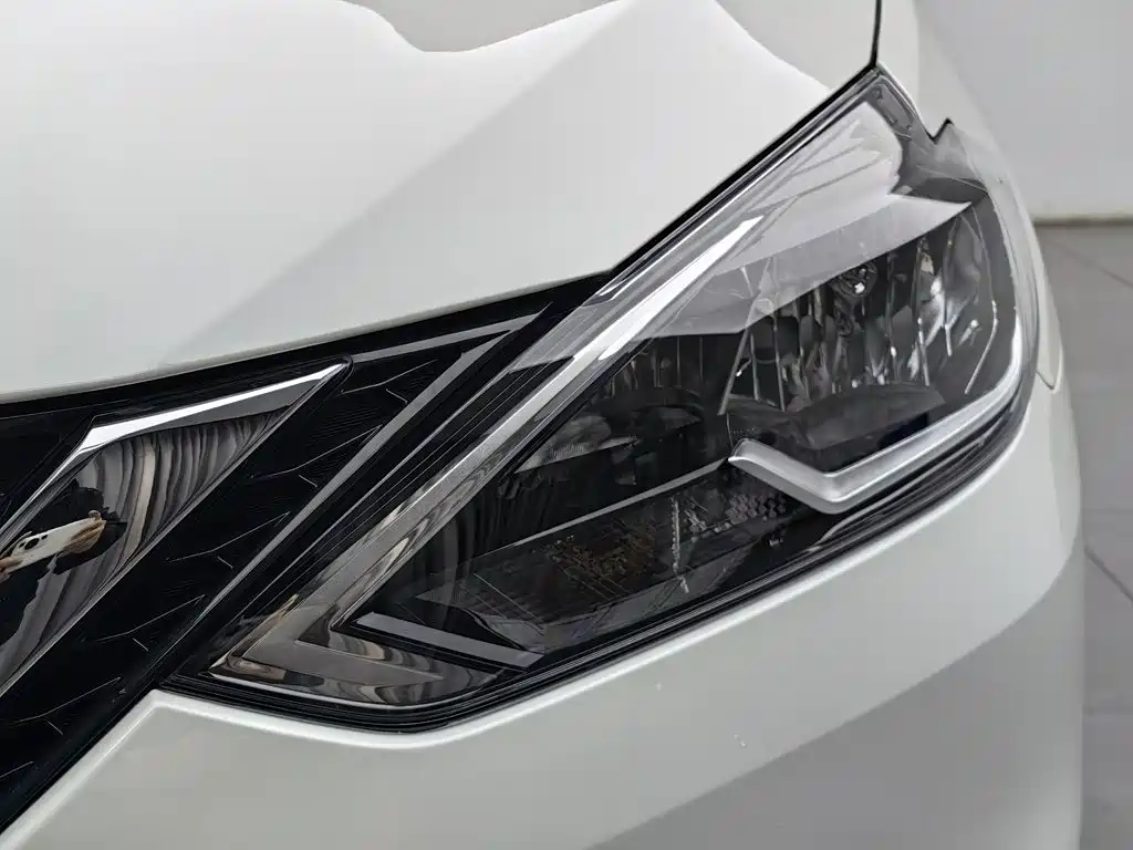 Nissan Sylphy — миниатюра 7