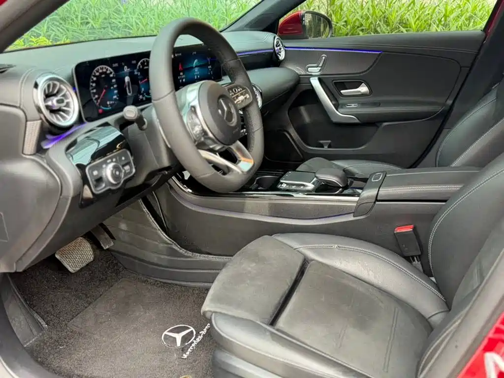 Mercedes-Benz A-Class — миниатюра 7