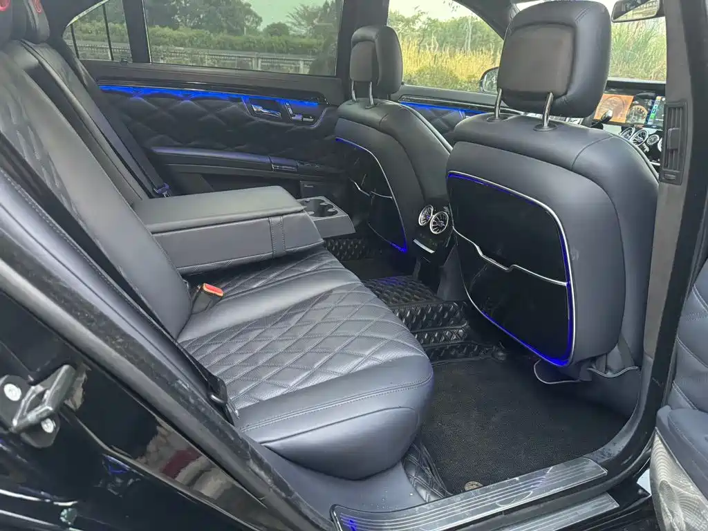 Mercedes-Benz S-Class — миниатюра 12