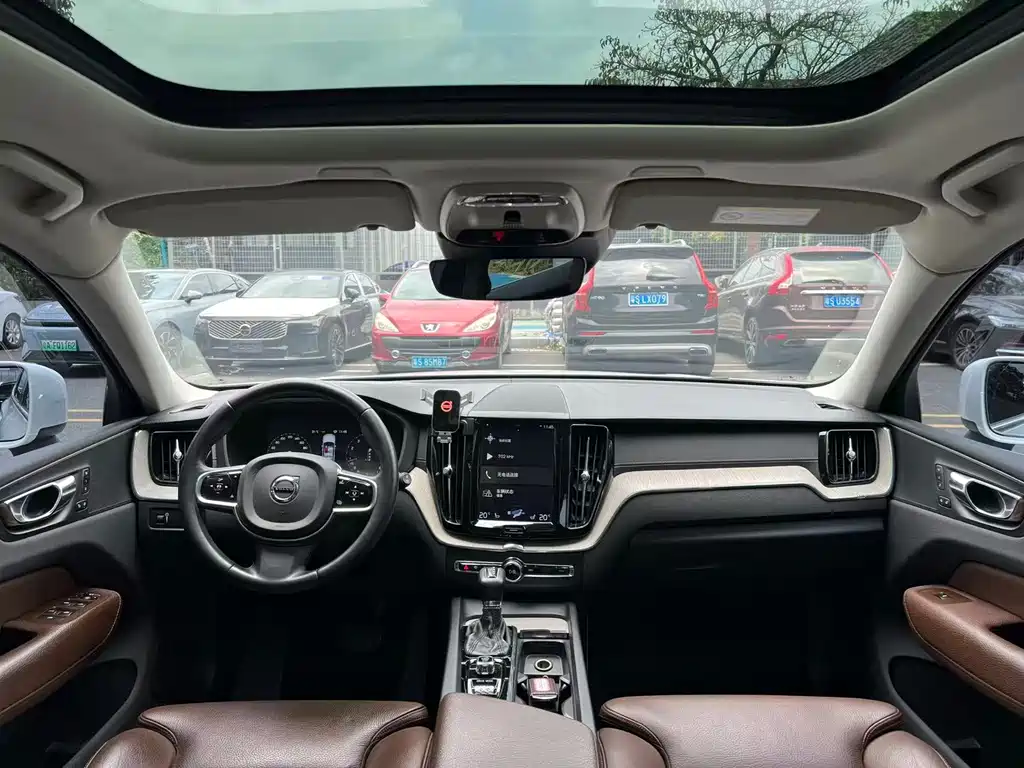 Volvo XC60 — миниатюра 9