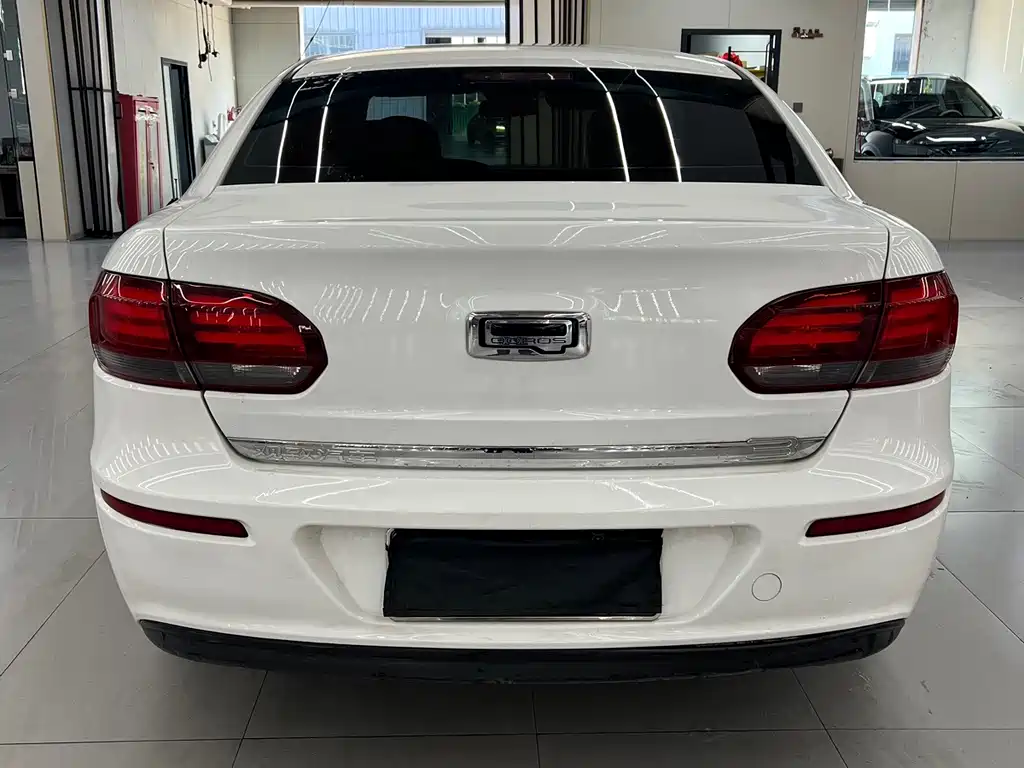 Qoros Qoros 3 — миниатюра 9