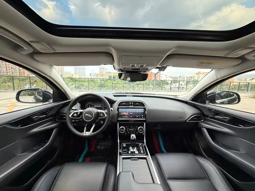 Jaguar XEL — миниатюра 8