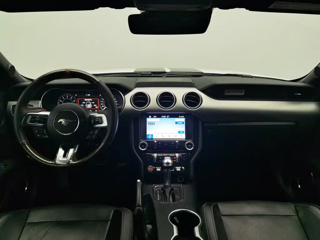Ford Mustang — миниатюра 5