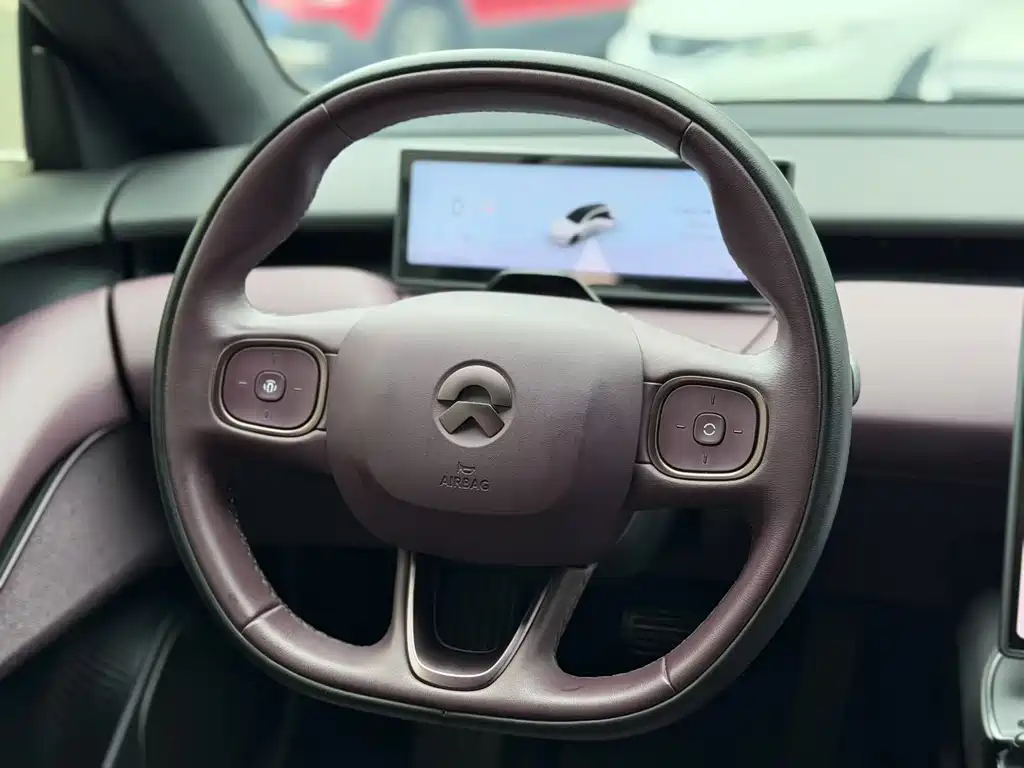 NIO ET5T — миниатюра 2