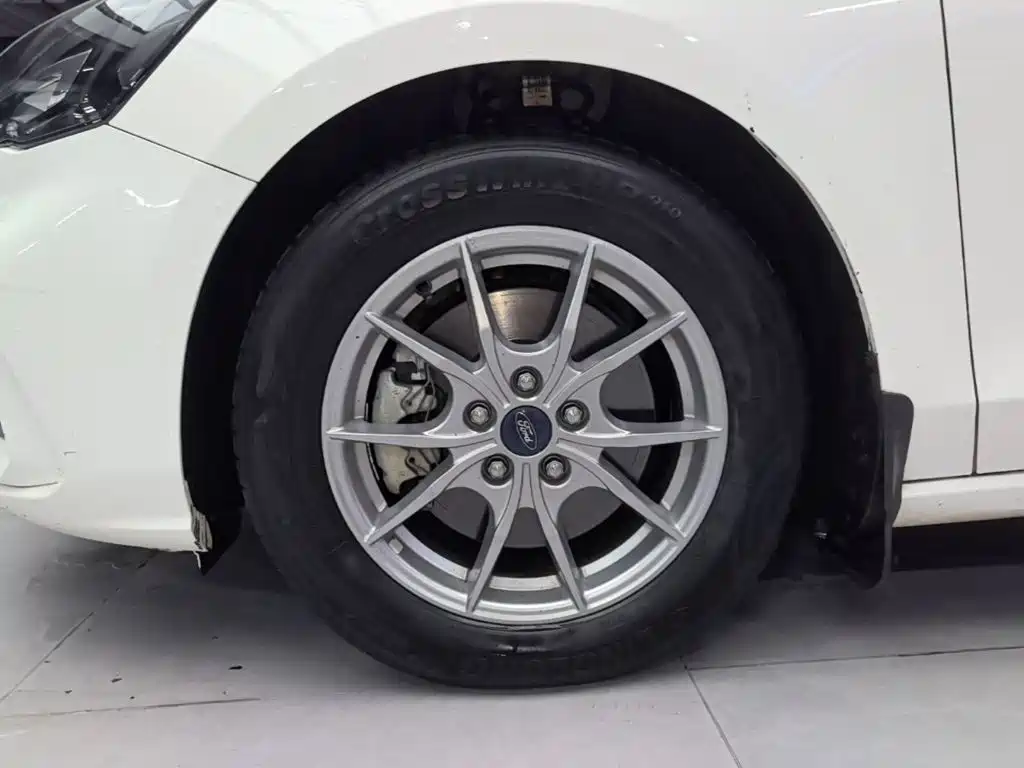 Ford Focus — миниатюра 25