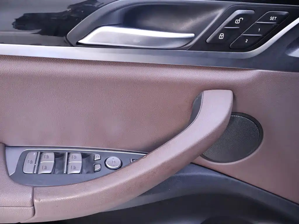 BMW X3 — миниатюра 17