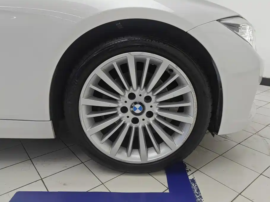 BMW 3 Series — миниатюра 6