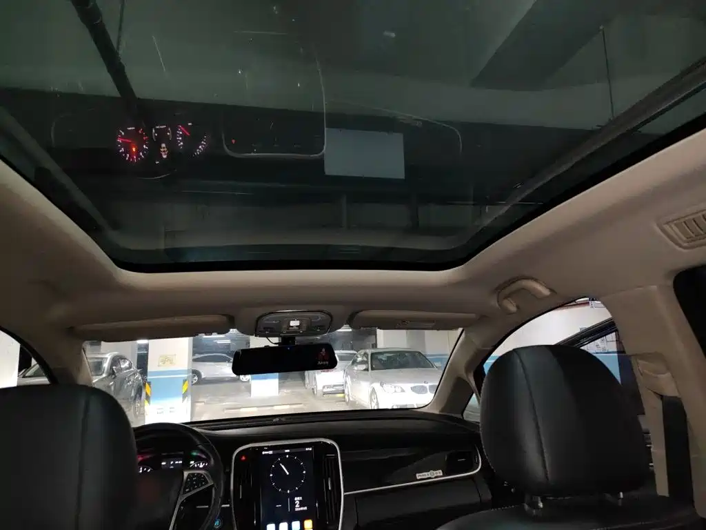 BYD MAX — миниатюра 9