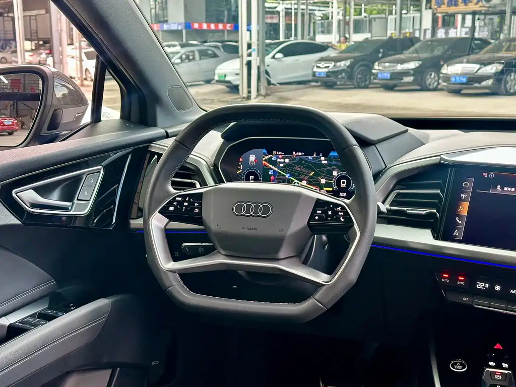Audi Q4 e-tron — миниатюра 9