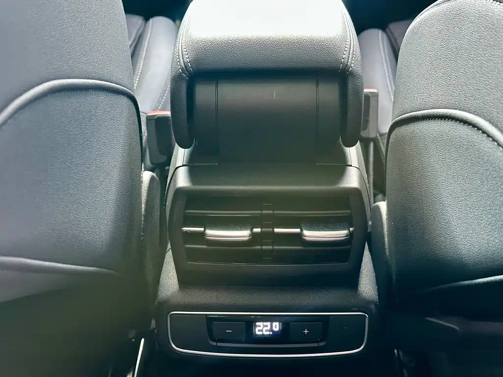Audi Q4 e-tron — миниатюра 16