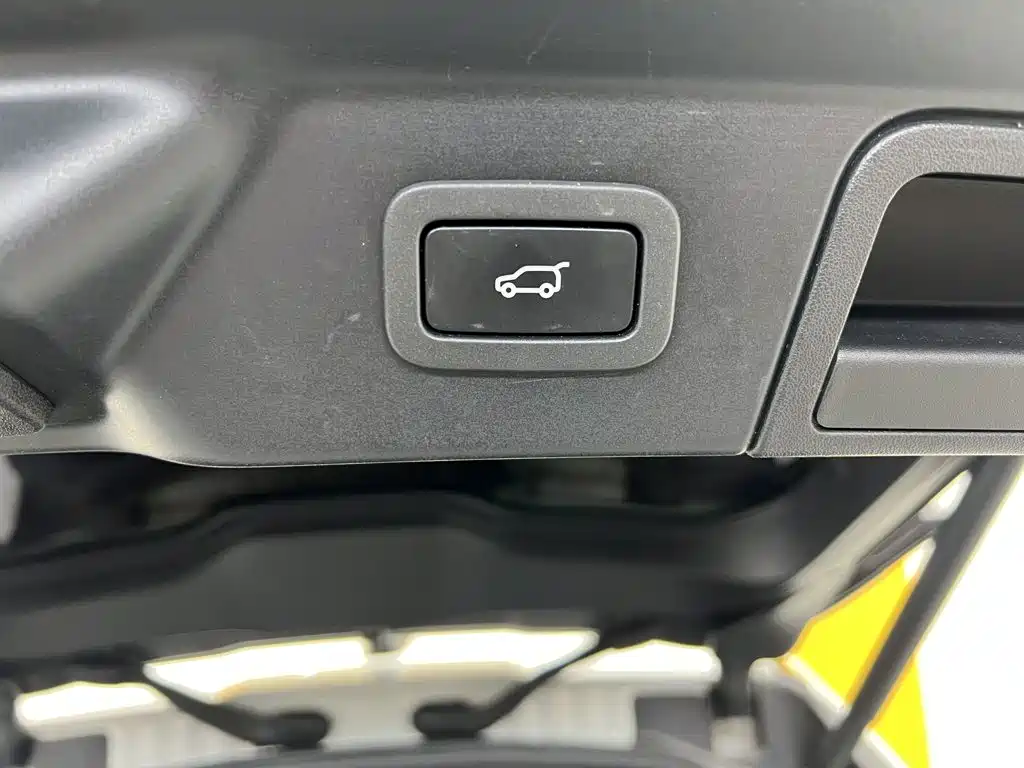 Land Rover Velar — миниатюра 38