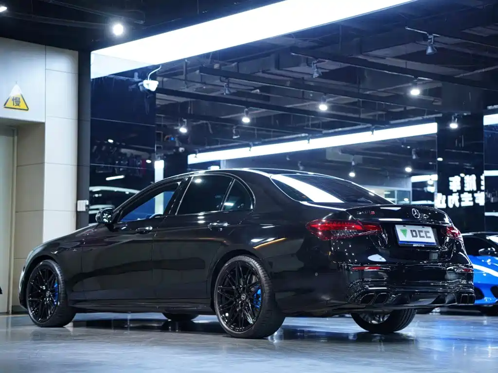 Mercedes-Benz E-Class AMG — миниатюра 12