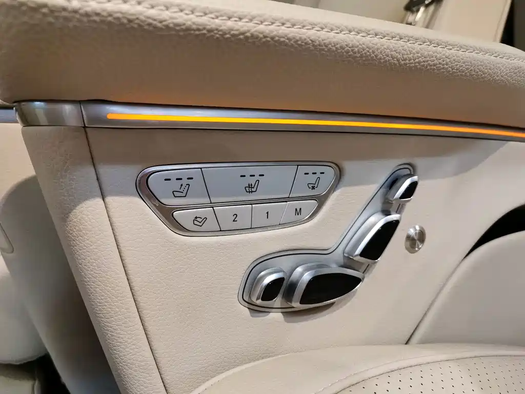 Mercedes-Benz V-Class — миниатюра 16