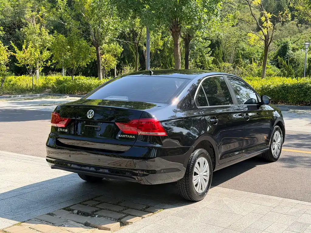 Volkswagen Santana — миниатюра 14