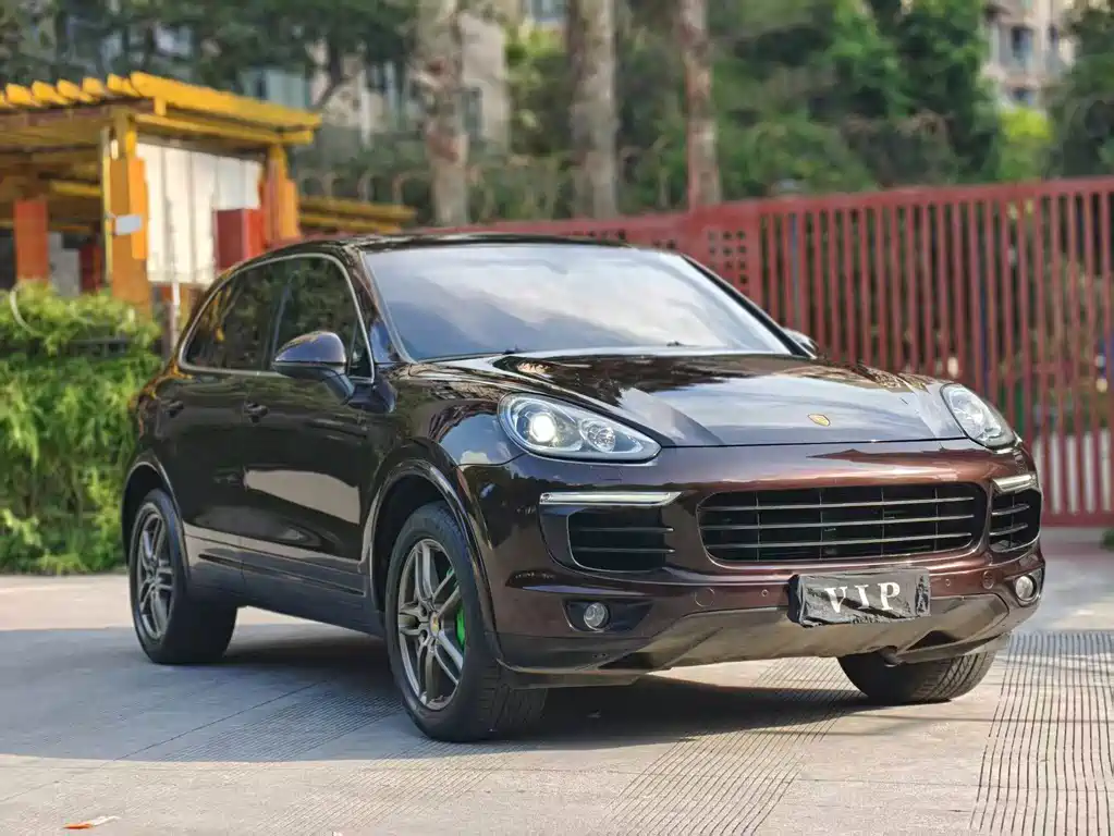 Porsche Cayenne — миниатюра 3