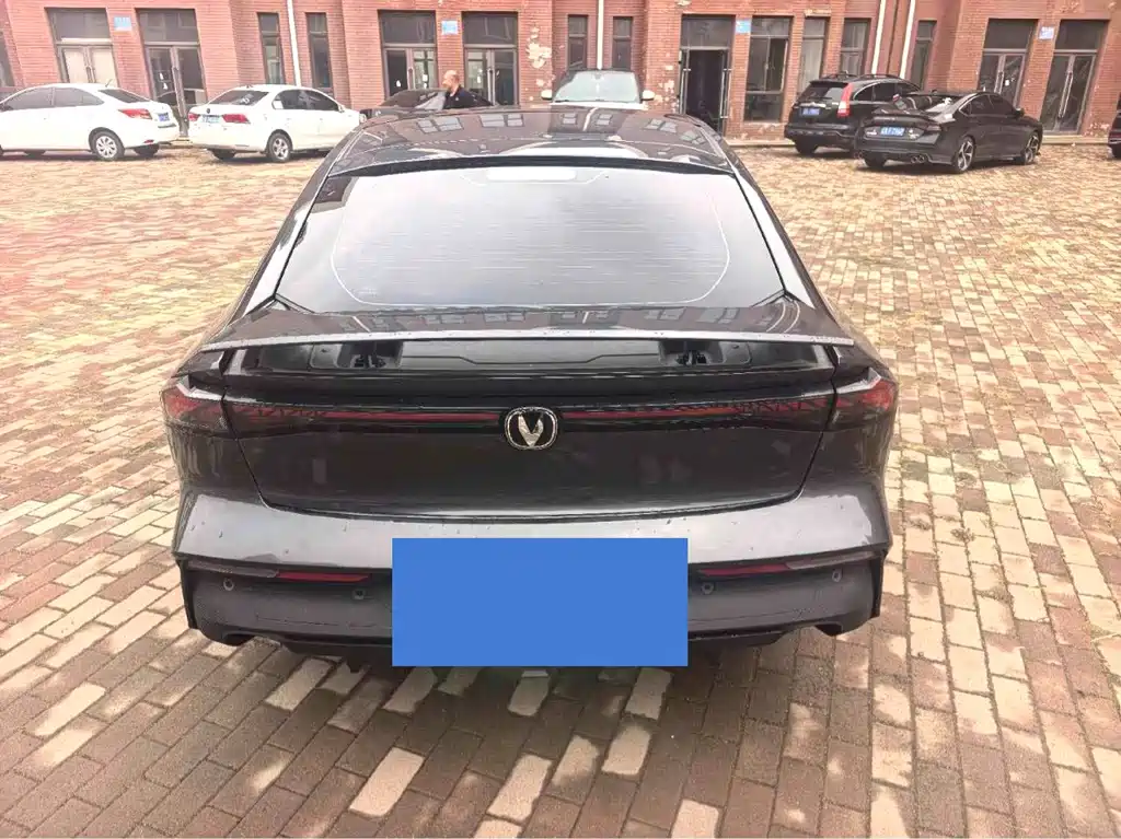 Changan UNI-V iDD — миниатюра 7