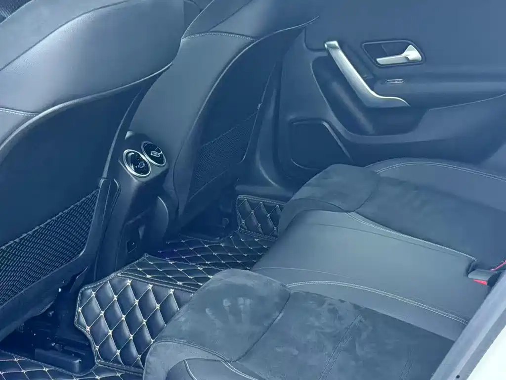 Mercedes-Benz A-Class — миниатюра 9
